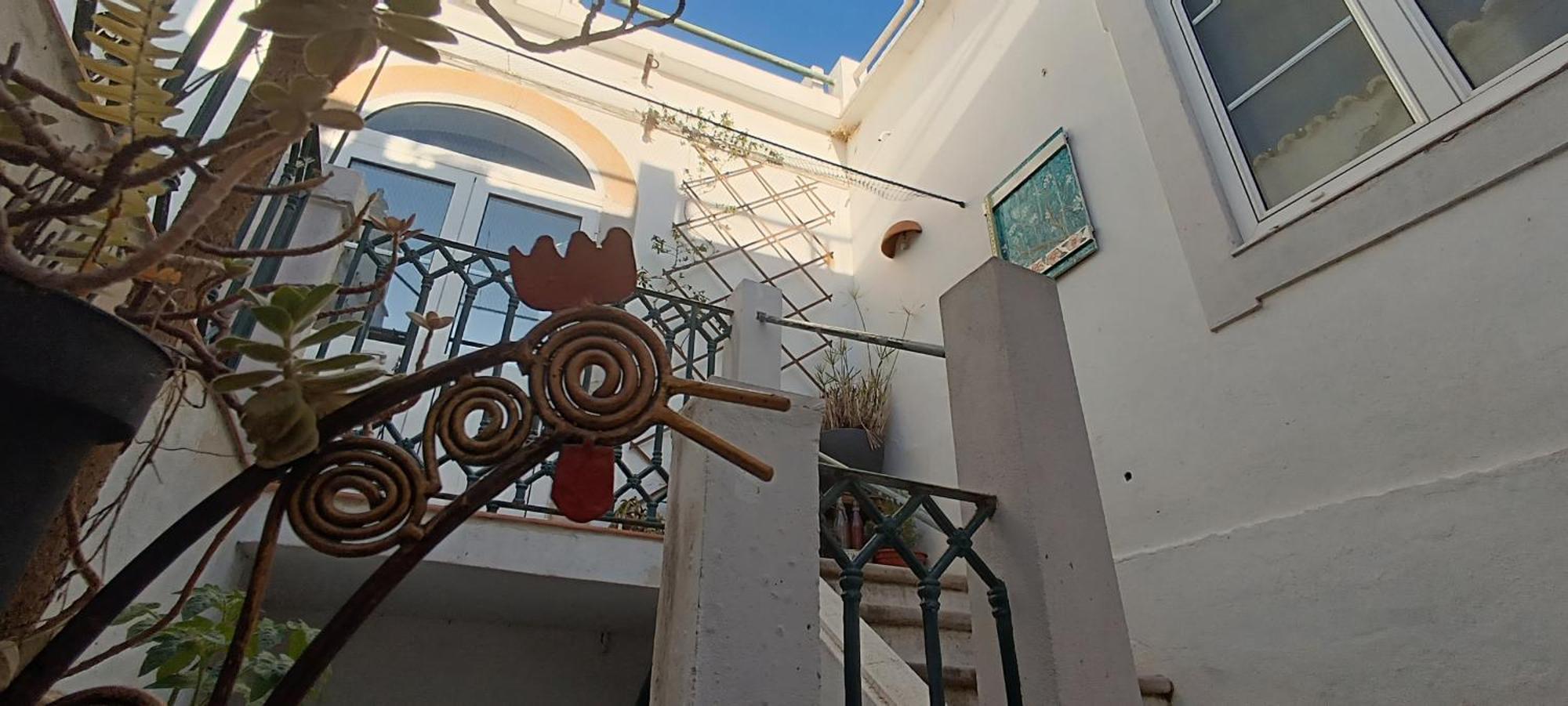Apartment With Roof Terrace In Town Centre タヴィラ エクステリア 写真